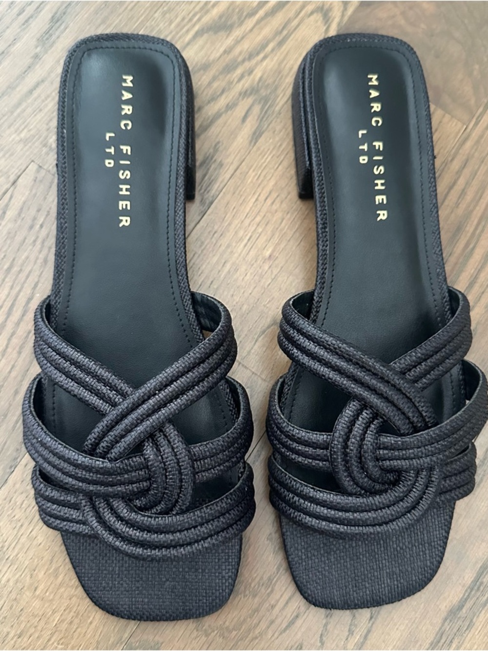 Marc Fisher LTD Casara Woven Raffia Knotted Slide Flat Sandal in Black 8.5M